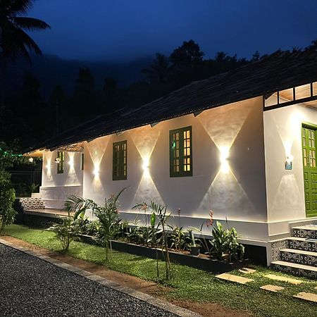 Calm Shack - 2 Bedroom-Boutique Farm Stay Munnar Exterior photo